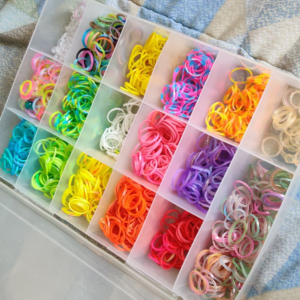 Box of rainbow loom elastics